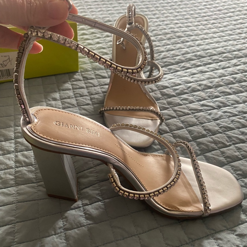 Gianni Bini Diamond stone high heels
